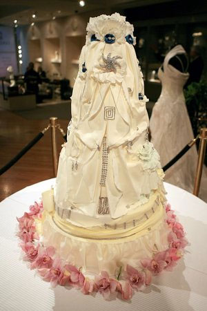 Nahid Parsa's Luxury Bridal Show Cake